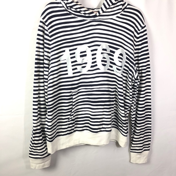 GAP Jackets & Blazers - 💥3/18💥 Gap XL Light Hooded Pullover